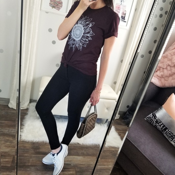 🅱️Last1️⃣Sunflower Graphic Tees Long Length Top - Picture 7 of 7